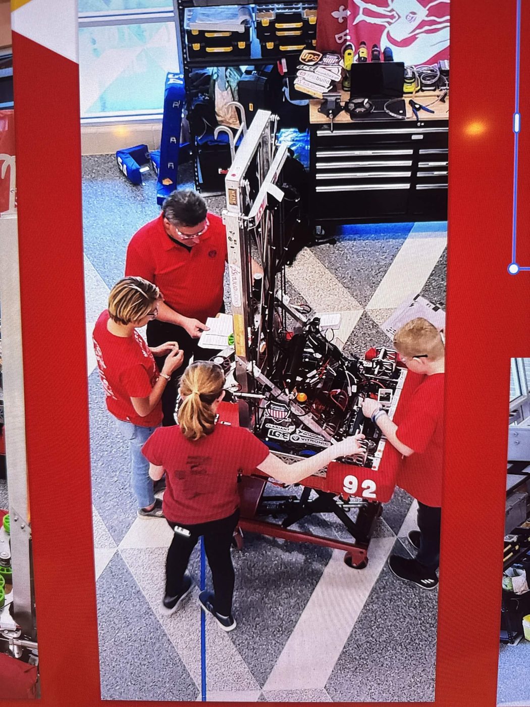Team 5492 2018 Power Up robot — Leverage